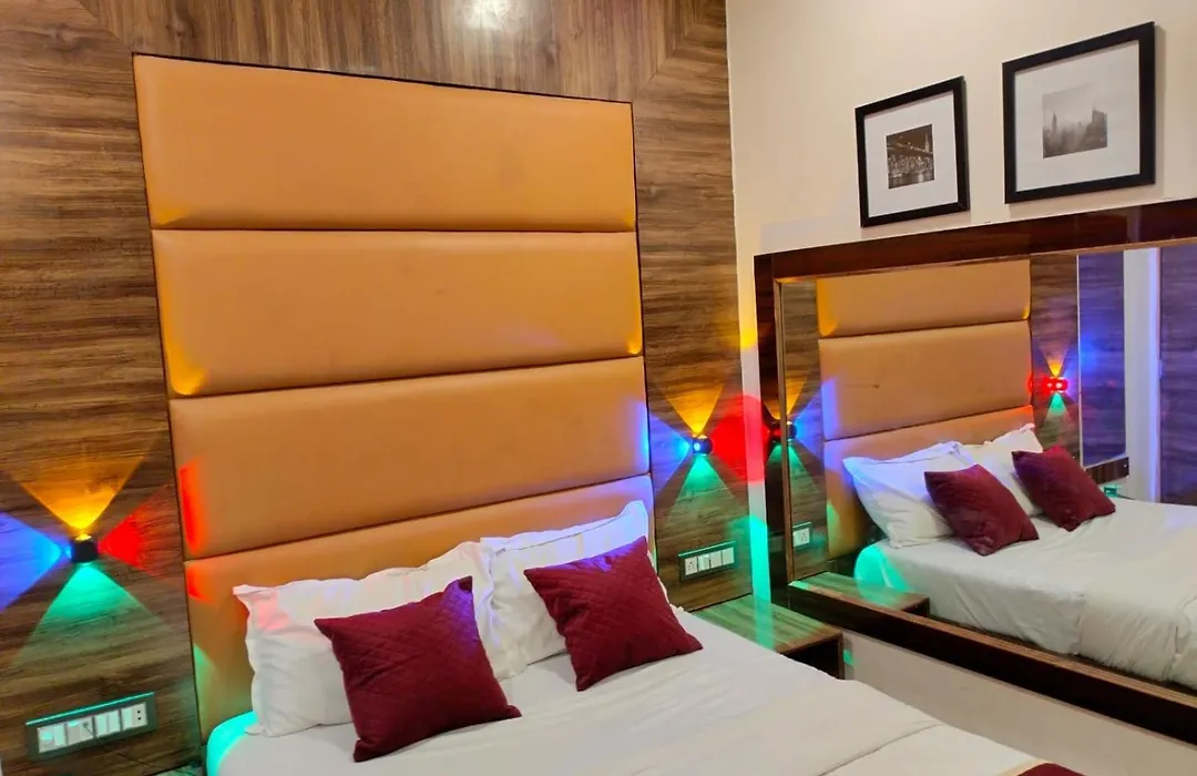 Hotel Blue Wellington - Near Mumbai Airport-1