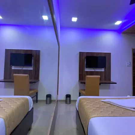 Hotel Blue Wellington - Near Mumbai Airport-2