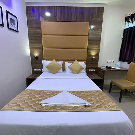 Hotel Blue Wellington - Near Mumbai Airport-3